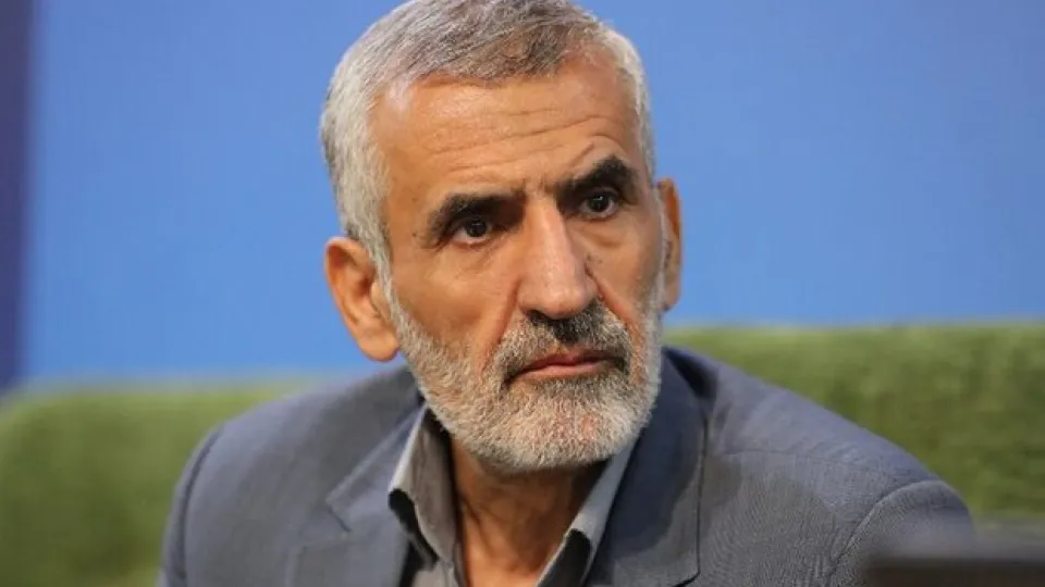 دبیر